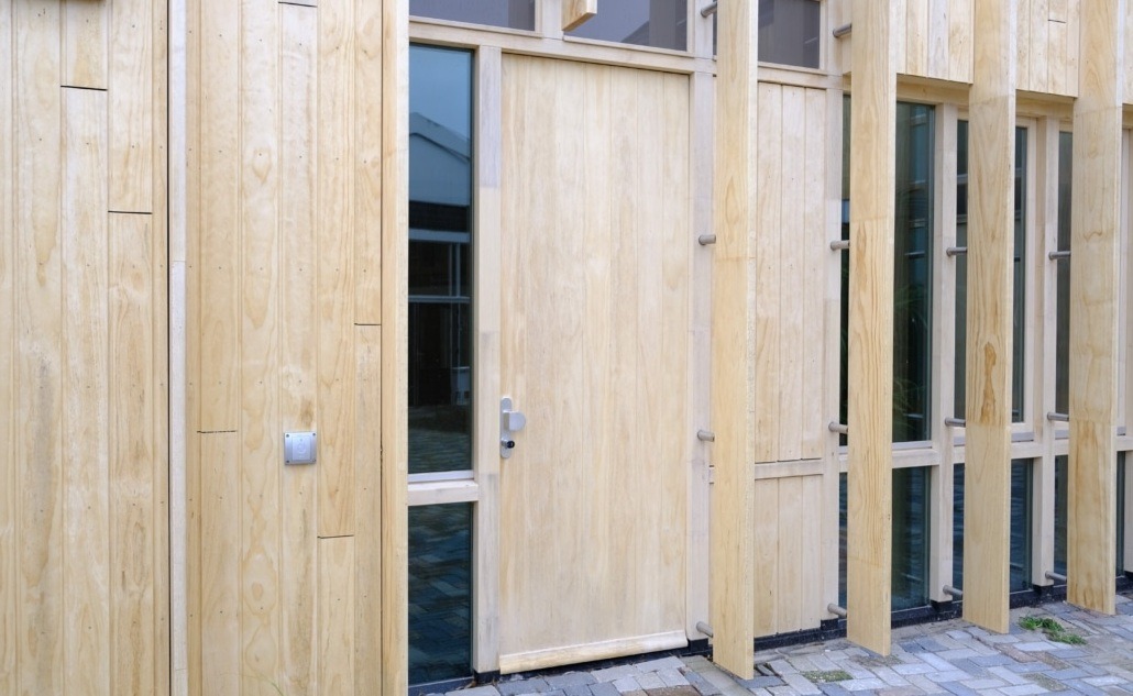 Accoya, volhout Accoya, blank Accoya hout, onbehandeld Accoya, hout Accoya, volhout Accoya, FSC Accoya, transparant Accoya, Duurzaam Accoya kozijnen, kozijnen van Accoya, CO2 Accoya, Eco Accoya, Schroten Accoya, bekleding van Accoya,