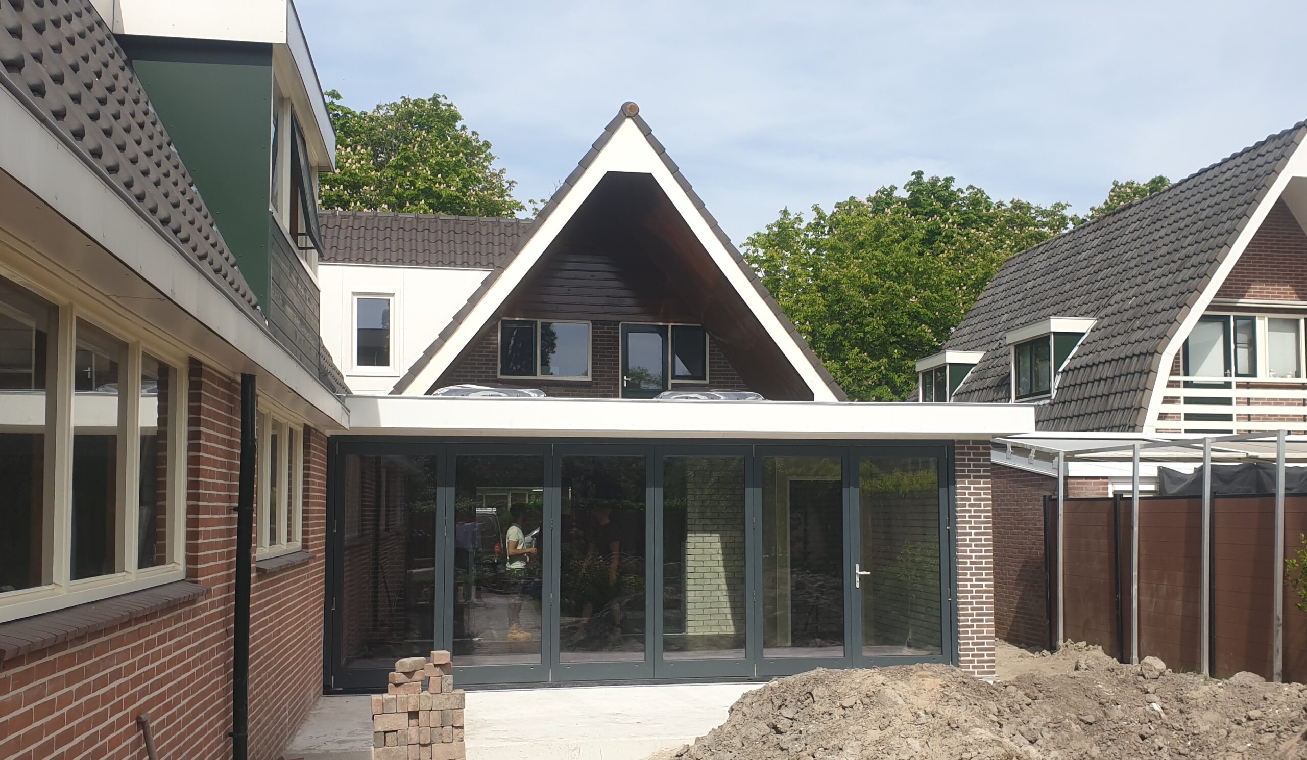 aanbouw, uitbouw, Kozijnen van Kuiters, kozijnen van hout, houten kozijnen, houten deuren, houten ramen, deur van hout, duurzame kozijnen, isolatie kozijnen, Accoya kozijnen, kozijn van Accoya, Accoya bekleding