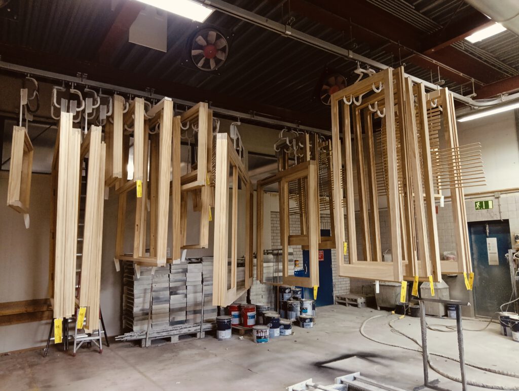 Kuiters timmerfabriek 1926, duurzame kozijnen, eco kozijnen, Accoya hout, houten deuren, houten ramen, houten kozijnen