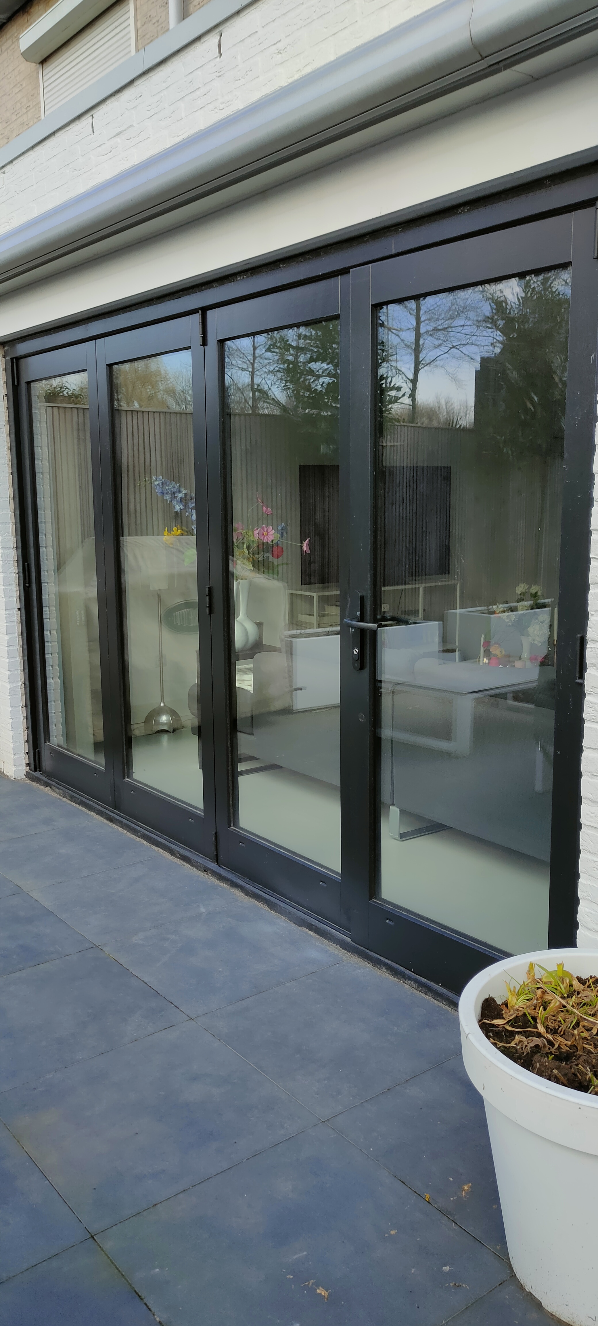 harmonica deuren, vouwdeuren, harmonica pui, vouwpui, harmonica vouwdeuren, houten vouwpui, buiten schuifpui, houten harmonica schuifpui, Accoya harmonica vouwdeuren, lak vouwpui, geverfde harmonica deuren,