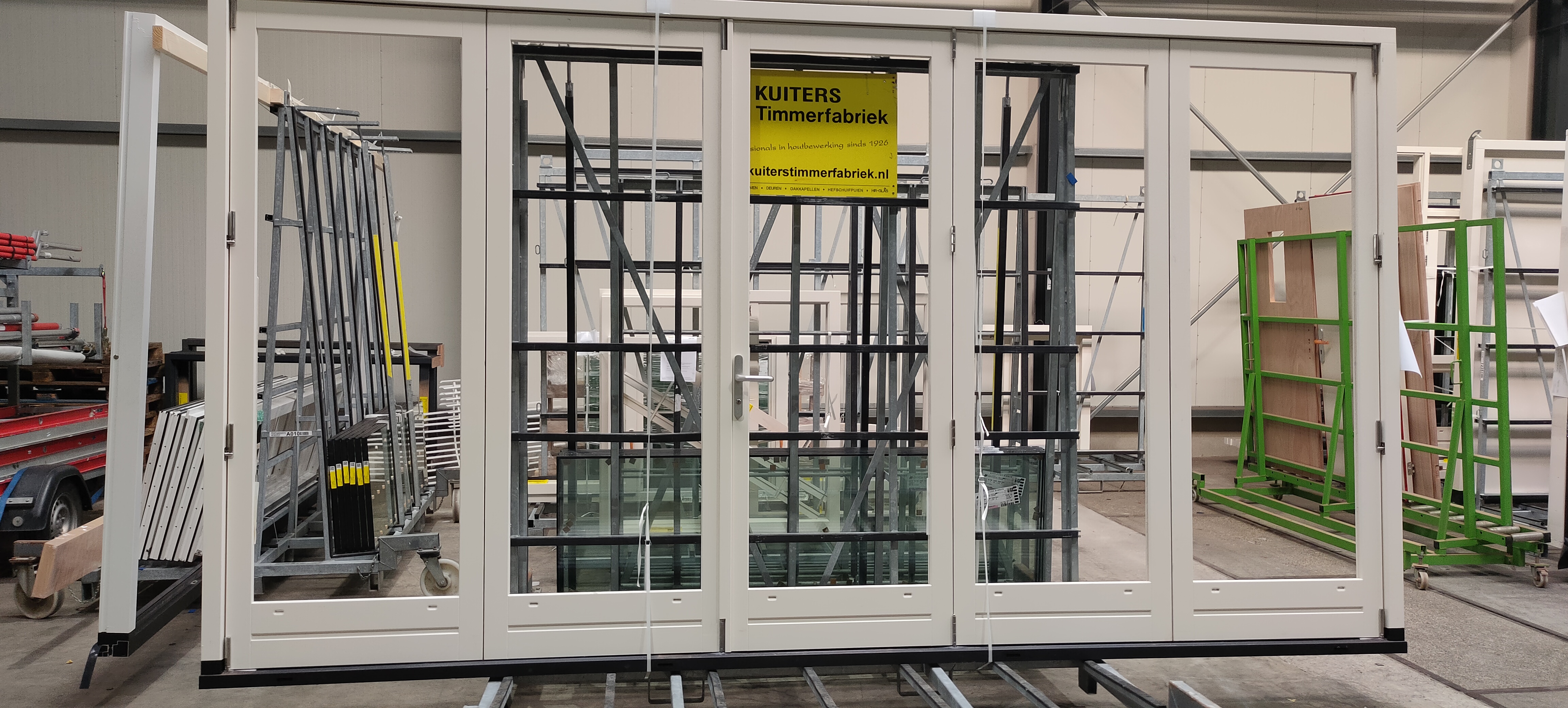 harmonica deuren, vouwdeuren, harmonica pui, vouwpui, harmonica vouwdeuren, houten vouwpui, buiten schuifpui, houten harmonica schuifpui, Accoya harmonica vouwdeuren