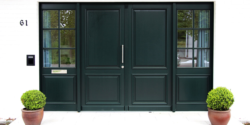 buiten deur van hout, voordeur, houten voordeur, duurzame houten deur, kwaliteitsdeuren,