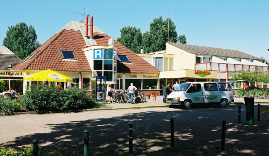 Kozijnen van Kuiters, kozijnen van hout, houten kozijnen, houten deuren, houten ramen, deur van hout, duurzame kozijnen, isolatie kozijnen, Accoya kozijnen, kozijn van Accoya, Accoya bekleding