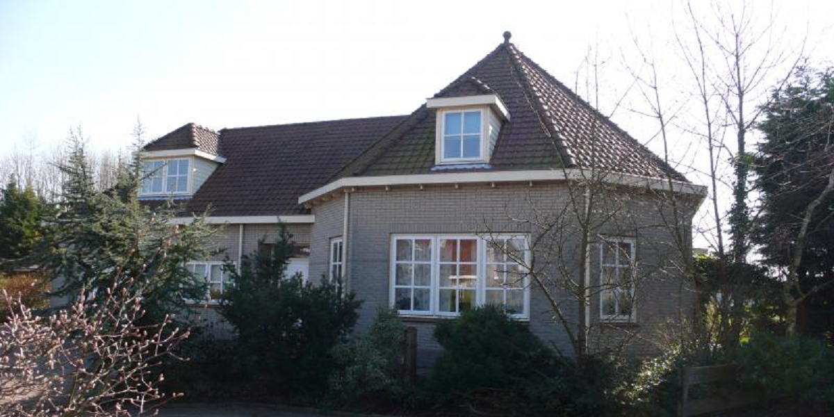 dakkapel, dakkapellen, houten dakkapel, houten dakkapel, Dakkapel glooiend dak, Dakkapel in puntvorm, Dakkapel met overstek, Dakkapel meelopenddak, Dakkapel standaard