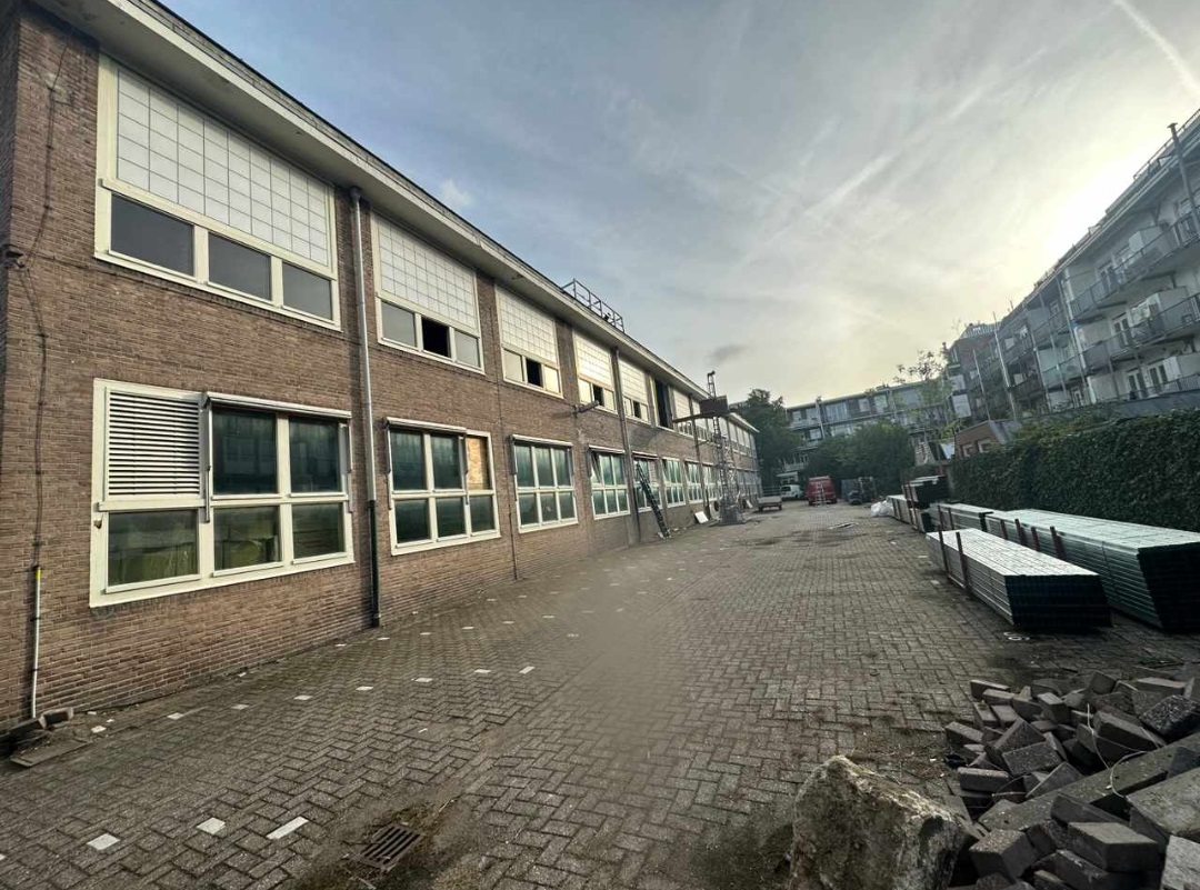 Kozijnen van Kuiters, kozijnen van hout, houten kozijnen, houten deuren, houten ramen, deur van hout, duurzame kozijnen, isolatie kozijnen, Accoya kozijnen, kozijn van Accoya, Accoya bekleding, luiken, shutters, buiten luik,