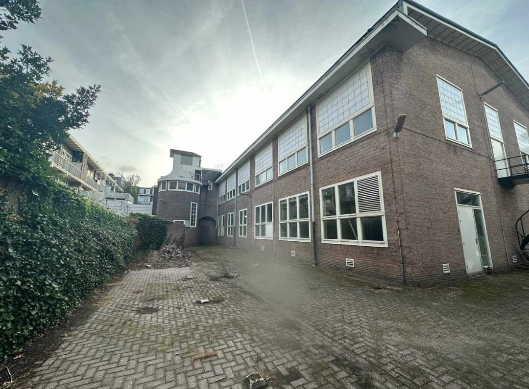 Kozijnen van Kuiters, kozijnen van hout, houten kozijnen, houten deuren, houten ramen, deur van hout, duurzame kozijnen, isolatie kozijnen, Accoya kozijnen, kozijn van Accoya, Accoya bekleding, luiken, shutters, buiten luik,