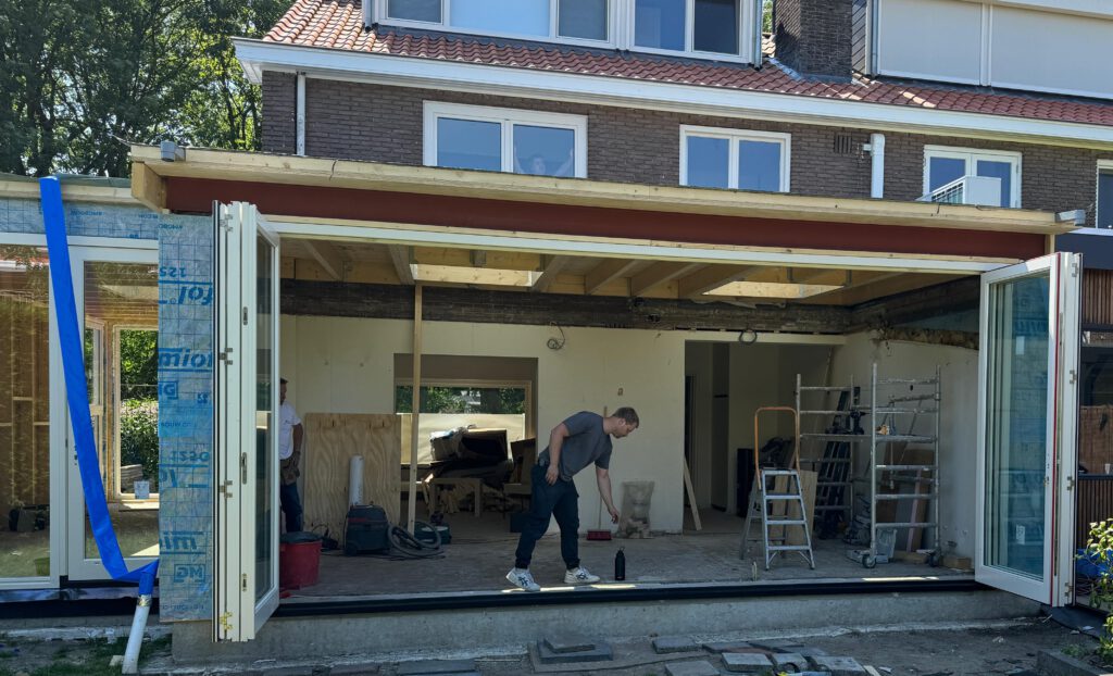 Accoya vouw, vouw-pui Accoya, Accoya terrasdeuren, Accoya terras vouwdeuren, Accoya harmonicadeuren, vouwdeuren van Accoya, Kozijnen van Kuiters, kozijnen van hout, houten schuifdeuren vouw, houten deuren van Accoya, Accoya deur hout, duurzame harmonica vouwpui, Accoya vouw kozijnen, vouwdeuren, harmonica vouwdeuren, vouwpui, veranda deuren, Accoya,