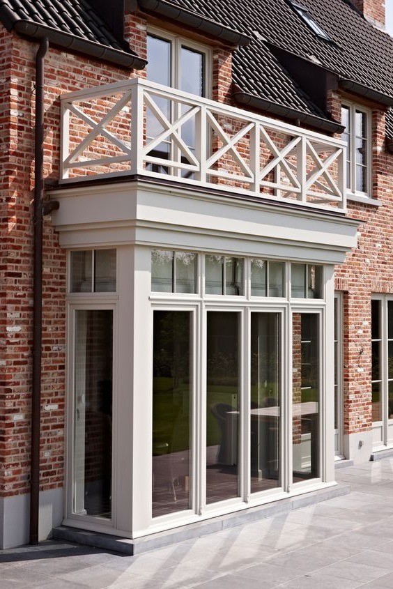 duurzame kozijnen, eco kozijnen, Accoya hout, houten deuren, houten ramen, houten kozijnen, authentieke ramen en deuren, klassieke stijl kozijnen, nostalgische kozijnen,